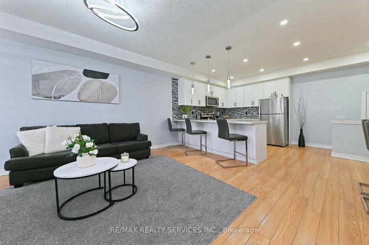 Photo 9 at 21 - 9430 The Gore Road, Bram East, Brampton