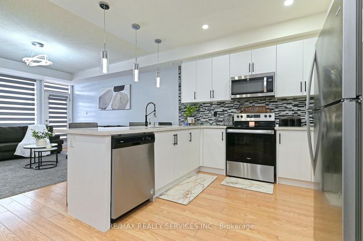 Photo 11 at 21 - 9430 The Gore Road, Bram East, Brampton