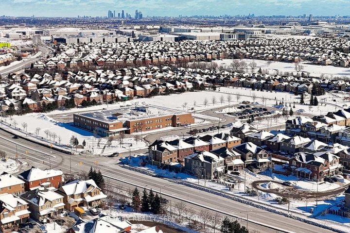 Photo 34 at 21 - 9430 The Gore Road, Bram East, Brampton