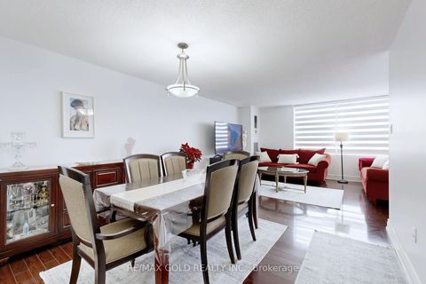 Photo 11 at 711 - 40 Panorama Court, Jamestown, Toronto