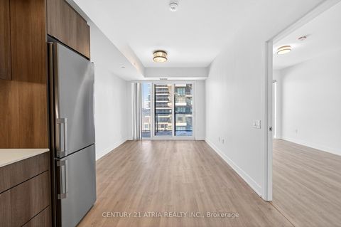 Photo 16 at 802 - 30 Inn On The Park Drive, Don Mills, Toronto