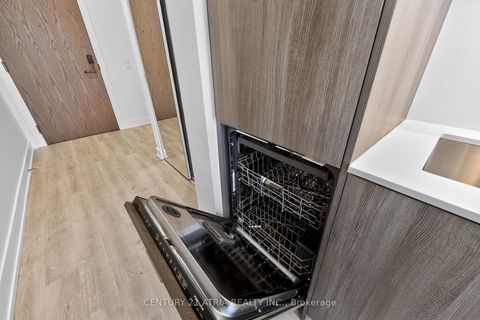 Photo 26 at 802 - 30 Inn On The Park Drive, Don Mills, Toronto