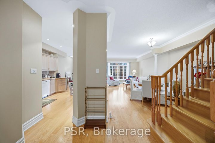 Photo 5 at 35 - 2000 The Collegeway, Erin Mills, Mississauga