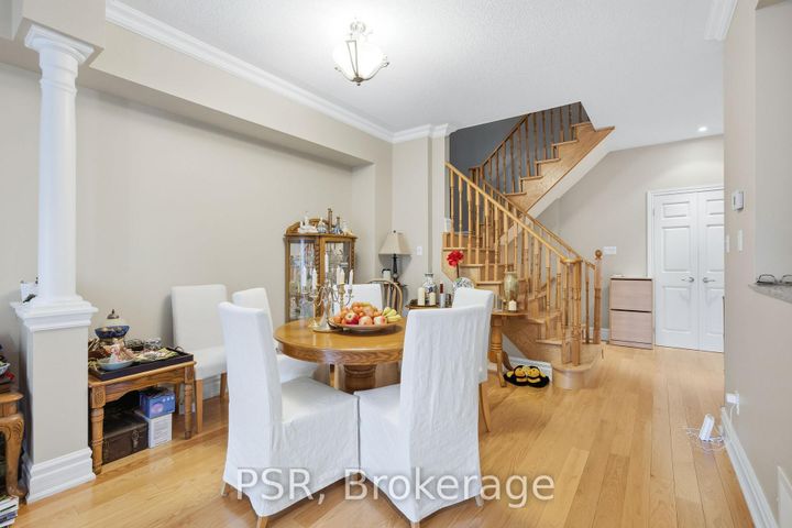 Photo 9 at 35 - 2000 The Collegeway, Erin Mills, Mississauga