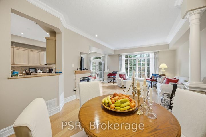 Photo 10 at 35 - 2000 The Collegeway, Erin Mills, Mississauga