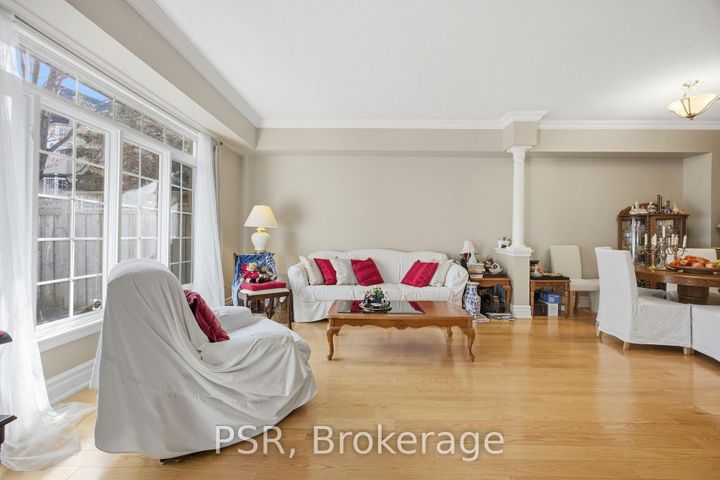 Photo 12 at 35 - 2000 The Collegeway, Erin Mills, Mississauga