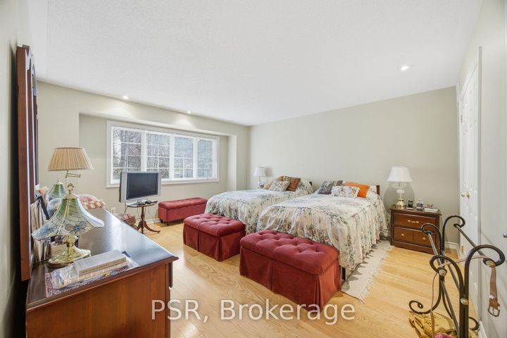 Photo 19 at 35 - 2000 The Collegeway, Erin Mills, Mississauga