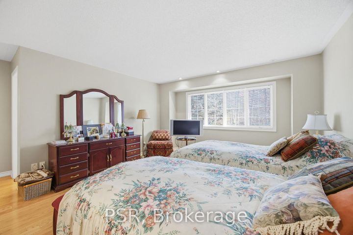 Photo 21 at 35 - 2000 The Collegeway, Erin Mills, Mississauga