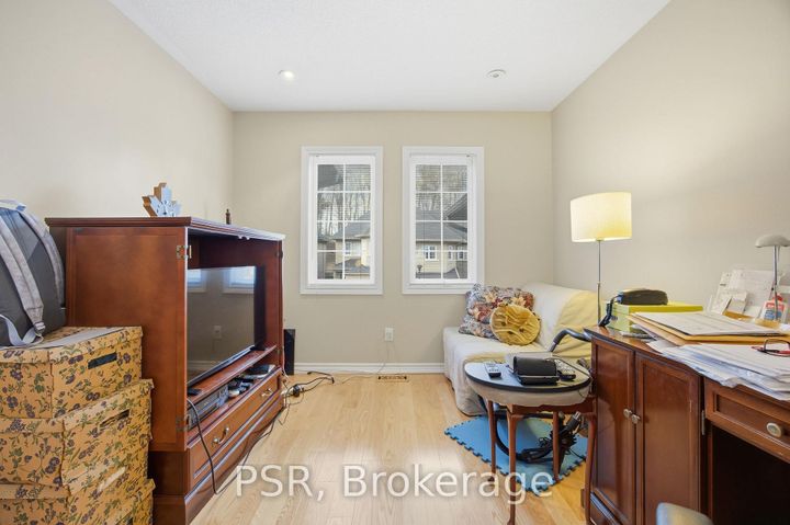 Photo 28 at 35 - 2000 The Collegeway, Erin Mills, Mississauga