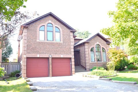 Photo 2 at 54 Cityview Circle, Holly, Barrie