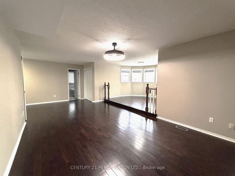 Photo 21 at 54 Cityview Circle, Holly, Barrie