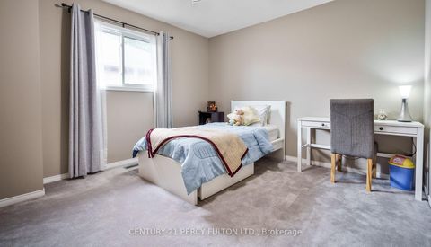 Photo 26 at 54 Cityview Circle, Holly, Barrie