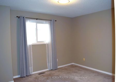 Photo 27 at 54 Cityview Circle, Holly, Barrie