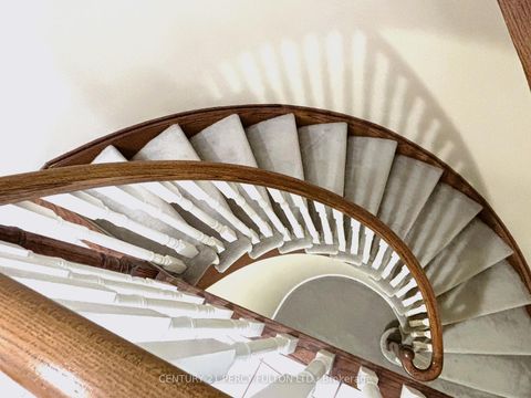 Photo 32 at 54 Cityview Circle, Holly, Barrie