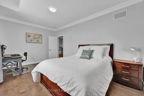 Photo 20 at 70 Bond Crescent, Oak Ridges, Richmond Hill