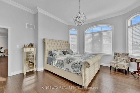 Photo 22 at 70 Bond Crescent, Oak Ridges, Richmond Hill