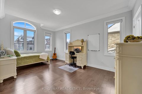 Photo 24 at 70 Bond Crescent, Oak Ridges, Richmond Hill