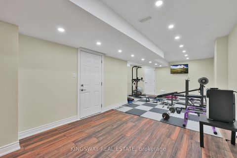 Photo 32 at 70 Bond Crescent, Oak Ridges, Richmond Hill