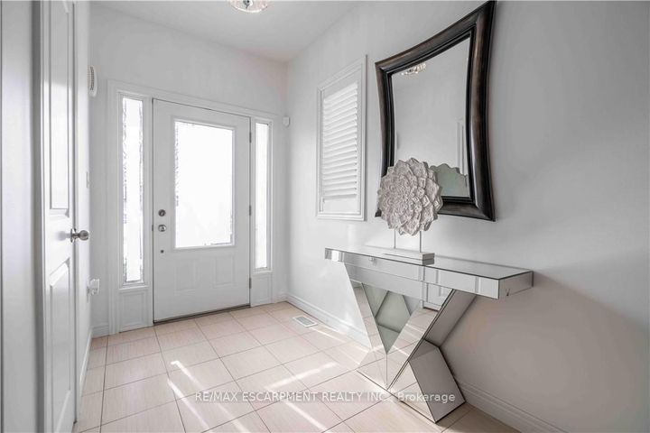 Photo 3 at 12 - 90 RAYMOND Road N, Meadowlands, Hamilton