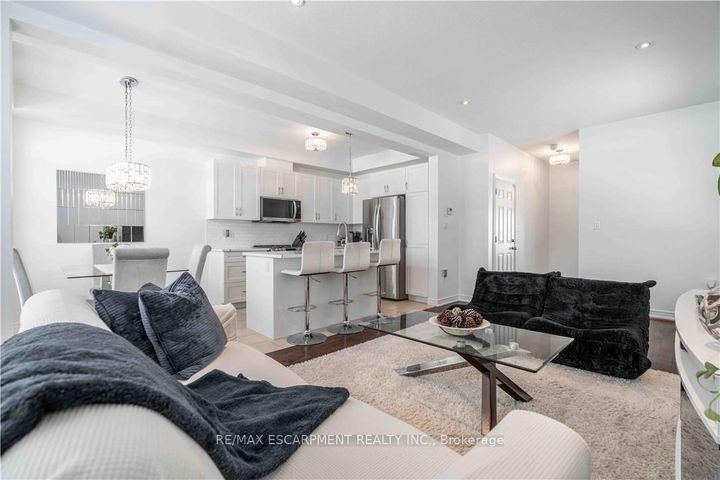 Photo 9 at 12 - 90 RAYMOND Road N, Meadowlands, Hamilton