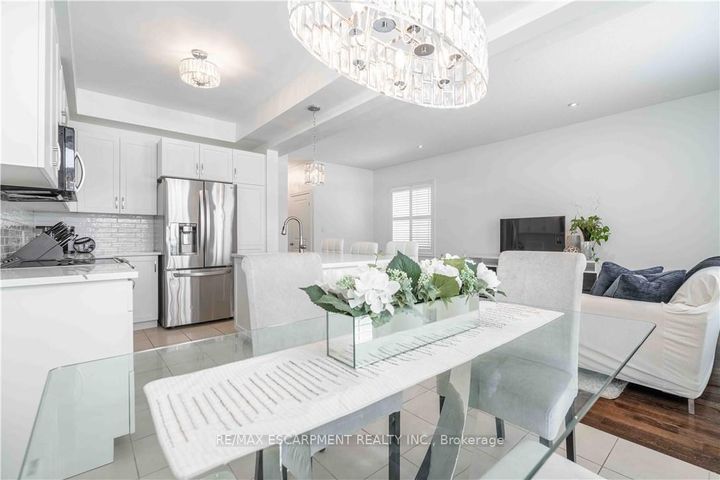 Photo 13 at 12 - 90 RAYMOND Road N, Meadowlands, Hamilton