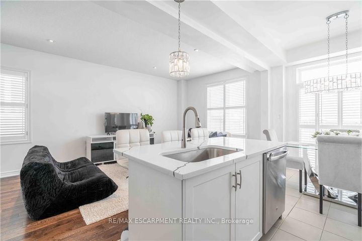 Photo 16 at 12 - 90 RAYMOND Road N, Meadowlands, Hamilton