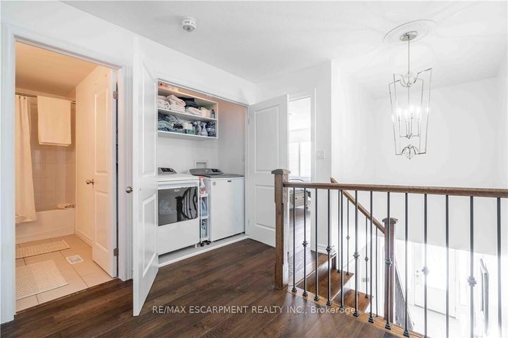 Photo 19 at 12 - 90 RAYMOND Road N, Meadowlands, Hamilton