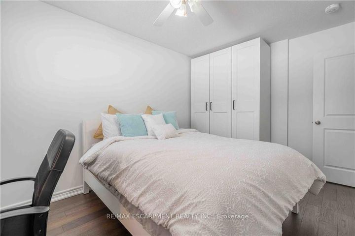 Photo 27 at 12 - 90 RAYMOND Road N, Meadowlands, Hamilton