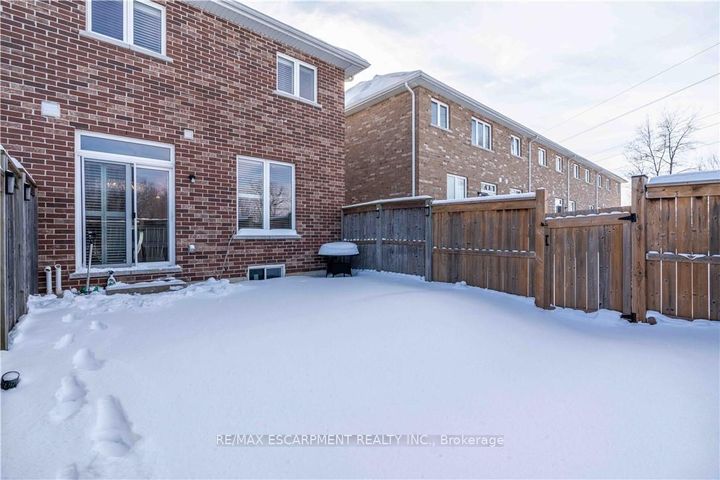 Photo 31 at 12 - 90 RAYMOND Road N, Meadowlands, Hamilton