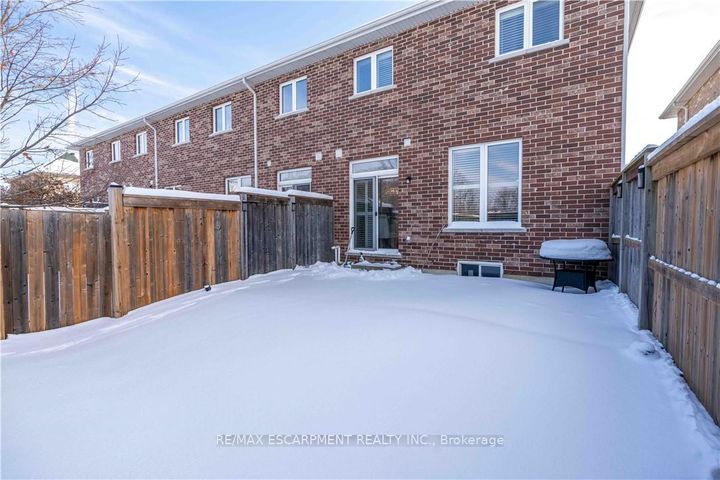 Photo 32 at 12 - 90 RAYMOND Road N, Meadowlands, Hamilton