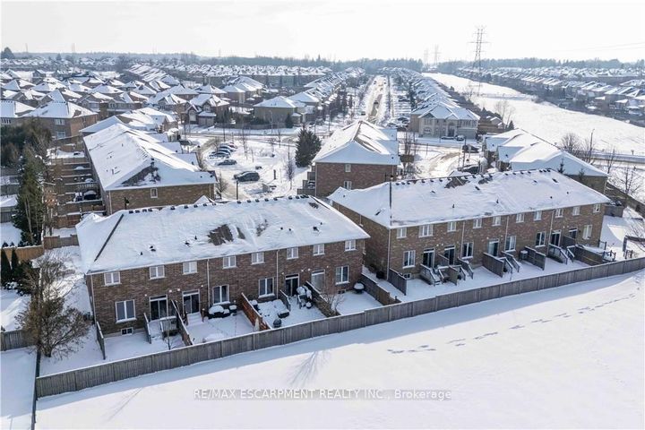 Photo 36 at 12 - 90 RAYMOND Road N, Meadowlands, Hamilton