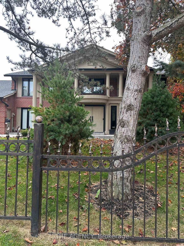 Photo 1 at 7 Shady Oaks Crescent, York Mills, Toronto