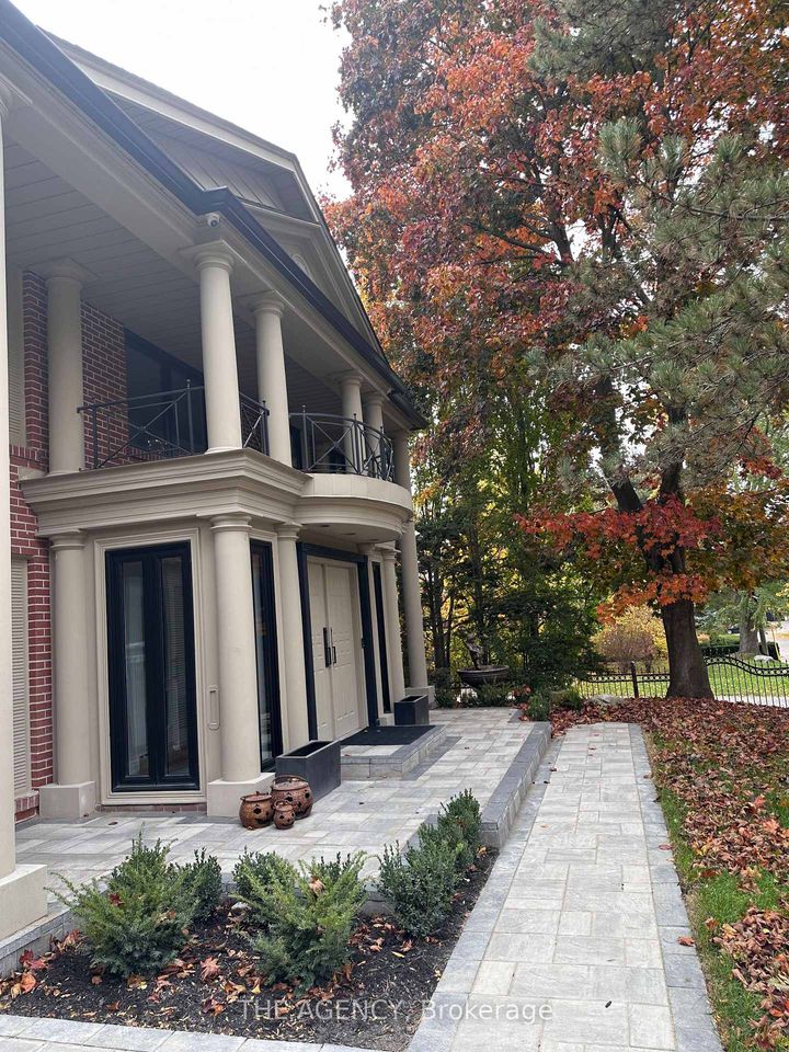 Photo 2 at 7 Shady Oaks Crescent, York Mills, Toronto