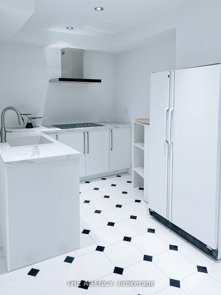 Photo 32 at 7 Shady Oaks Crescent, York Mills, Toronto