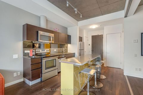 Photo 3 at 314 - 70 Distillery Lane, Waterfront Communities C8, Toronto