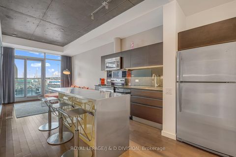 Photo 4 at 314 - 70 Distillery Lane, Waterfront Communities C8, Toronto