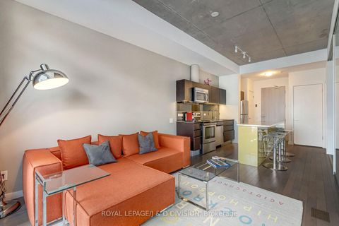 Photo 11 at 314 - 70 Distillery Lane, Waterfront Communities C8, Toronto