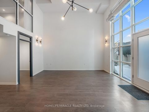 Photo 7 at 103 - 125 Western Battery Road, Niagara, Toronto