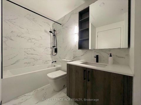 Photo 13 at 321 - 689 The Queensway, Queensway, Toronto