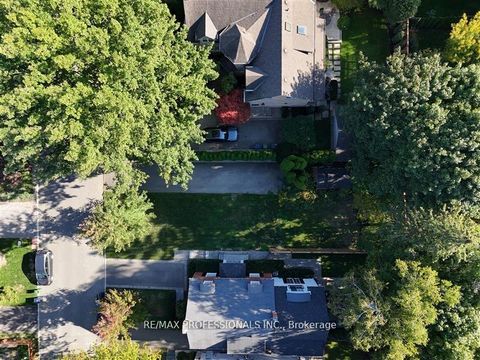Photo 5 at 96 Dunedin Drive, Kingsway South, Toronto