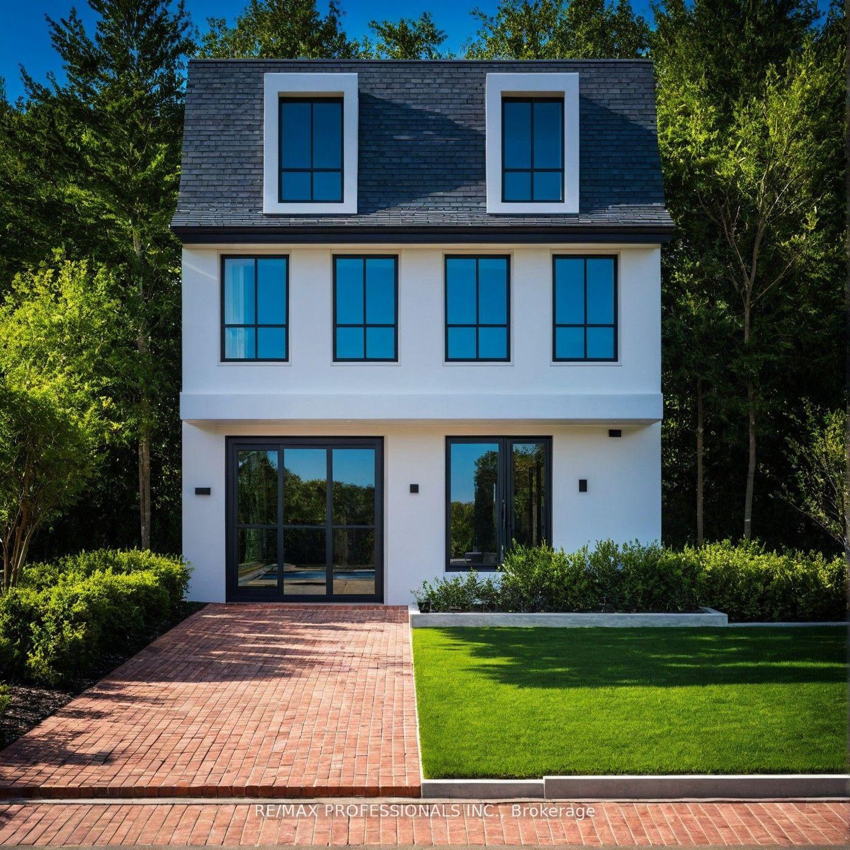 96 Dunedin Drive, Kingsway South, Toronto by Loree Meneguzzi Real Estate 96 Dunedin Drive, Kingsway South, Toronto