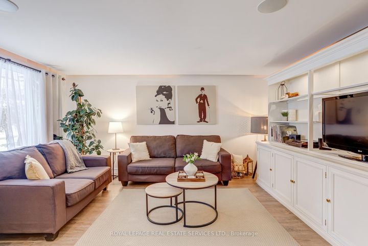 Photo 4 at 268 Britannia Avenue, Bradford, Bradford West Gwillimbury