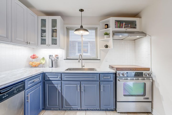 Photo 14 at 268 Britannia Avenue, Bradford, Bradford West Gwillimbury