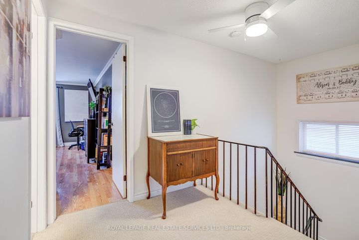 Photo 19 at 268 Britannia Avenue, Bradford, Bradford West Gwillimbury