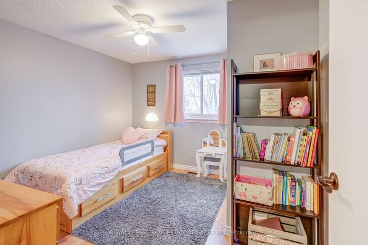 Photo 22 at 268 Britannia Avenue, Bradford, Bradford West Gwillimbury