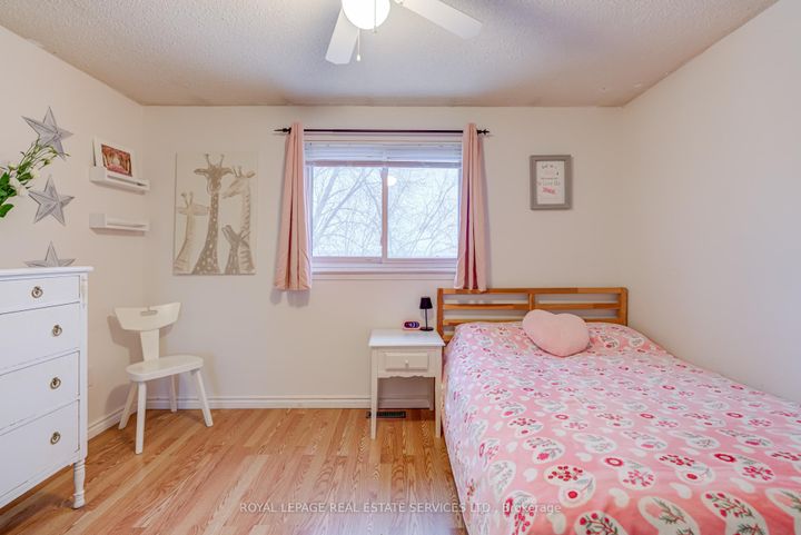 Photo 25 at 268 Britannia Avenue, Bradford, Bradford West Gwillimbury