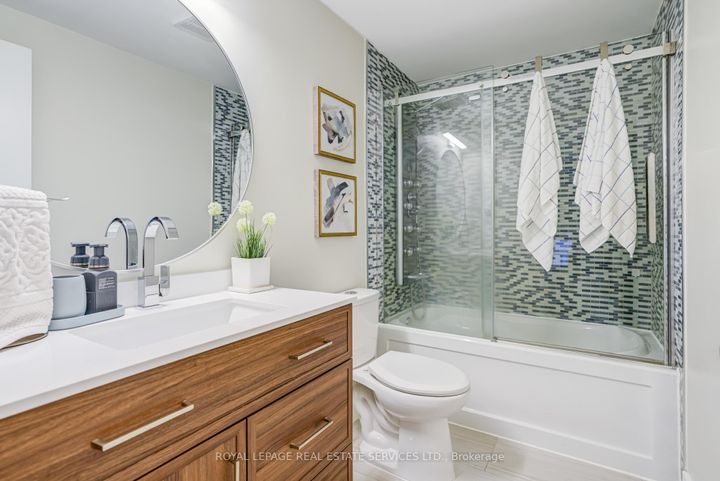 Photo 26 at 268 Britannia Avenue, Bradford, Bradford West Gwillimbury