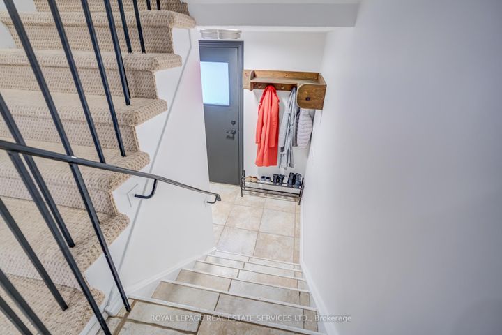 Photo 27 at 268 Britannia Avenue, Bradford, Bradford West Gwillimbury