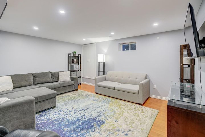 Photo 28 at 268 Britannia Avenue, Bradford, Bradford West Gwillimbury