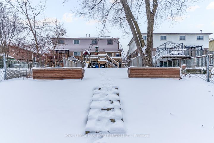 Photo 31 at 268 Britannia Avenue, Bradford, Bradford West Gwillimbury